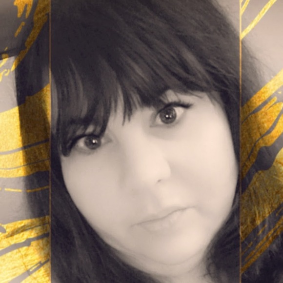 Meet your Posher, Rhonda - Picture 1 of 1